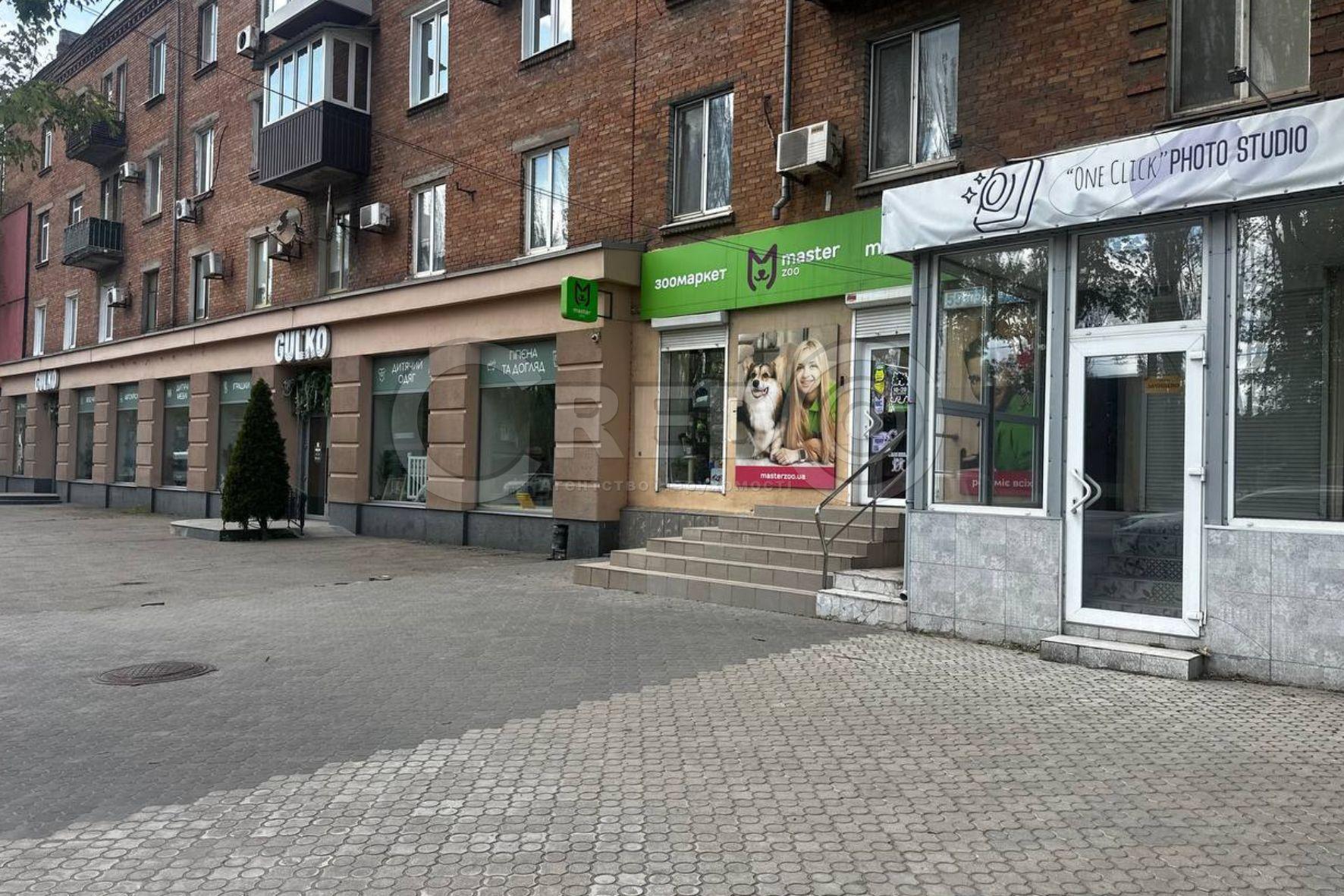 Аренда торгового помещения 61.8 м², Гагарина просп.