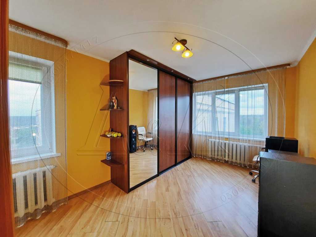 Продажа 3-комнатной квартиры 69 м², Генерала Наумова ул., 31А