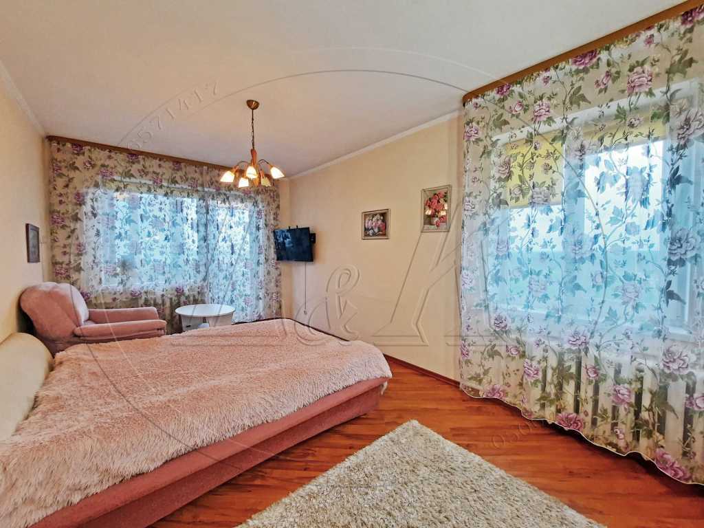 Продажа 3-комнатной квартиры 69 м², Генерала Наумова ул., 31А