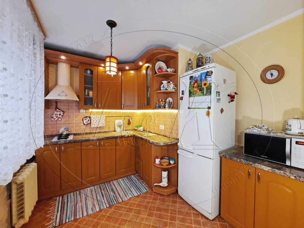 Продажа 3-комнатной квартиры 69 м², Генерала Наумова ул., 31А