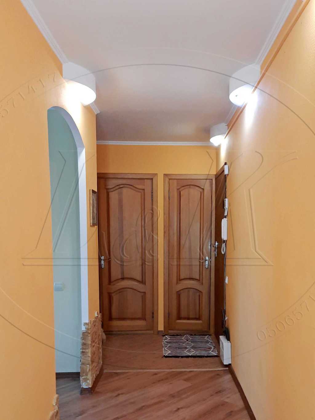 Продажа 3-комнатной квартиры 69 м², Генерала Наумова ул., 31А