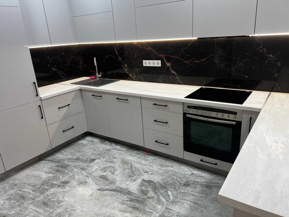 Оренда 1-кімнатної квартири 46 м², Кам’янська вул., 128