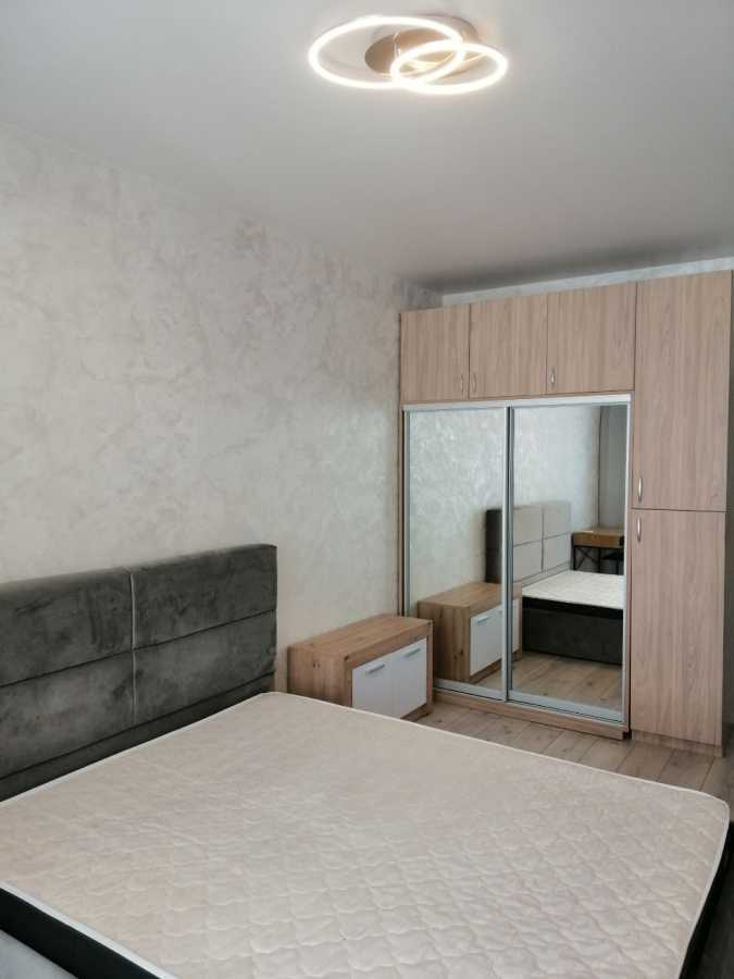Оренда 1-кімнатної квартири 46 м², Кам’янська вул., 128