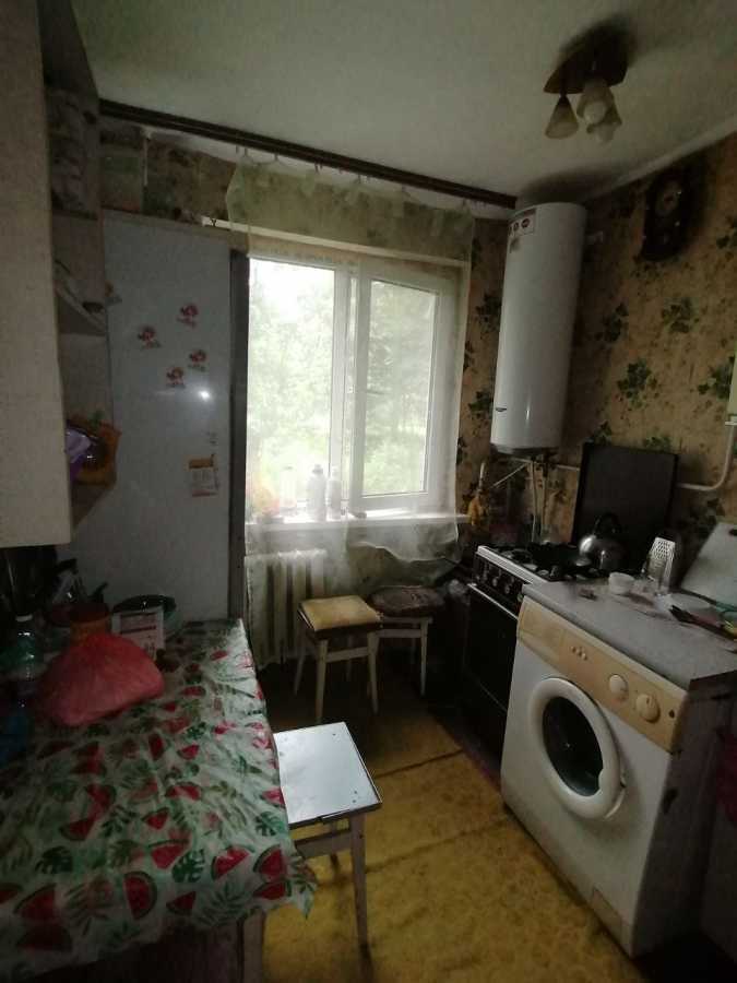 Оренда кімнати/частини квартири, Січневого Прориву вул., 13