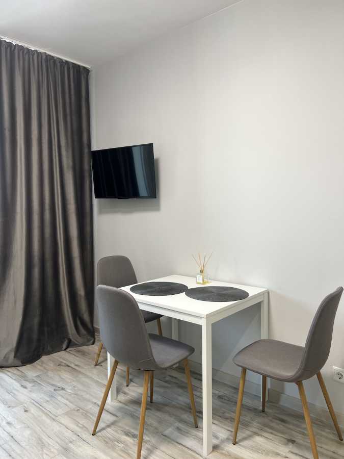 Оренда 1-кімнатної квартири 50 м², Микільсько-Слобідська вул., 10