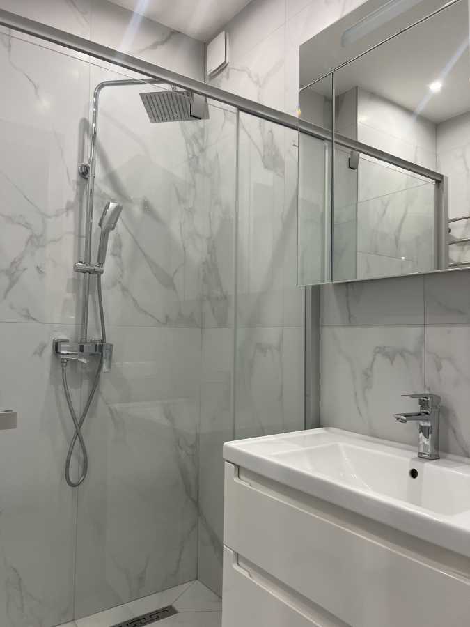 Оренда 1-кімнатної квартири 50 м², Микільсько-Слобідська вул., 10