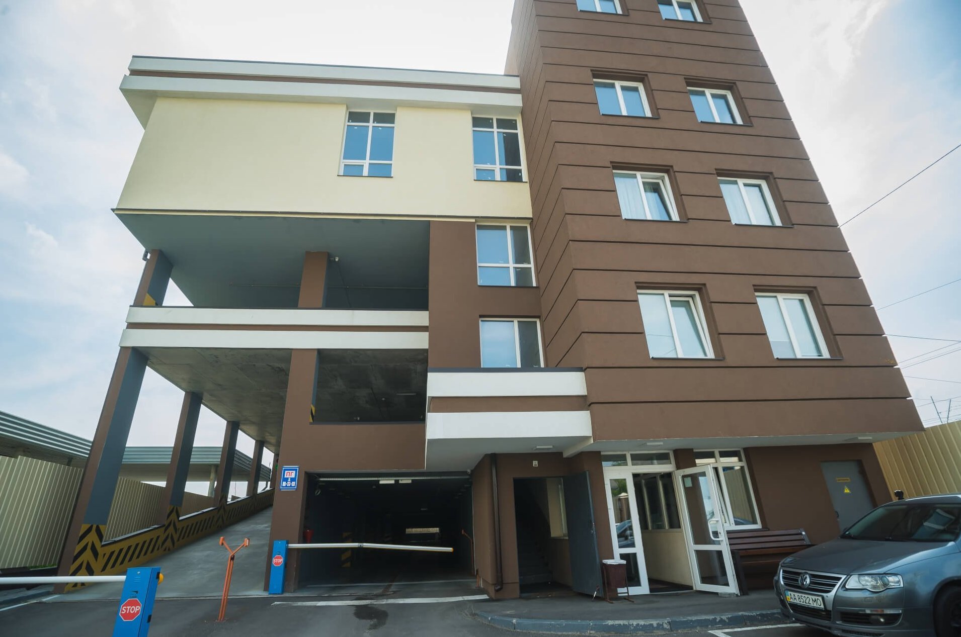 Продаж 1-кімнатної квартири 38 м², Практична вул., 4