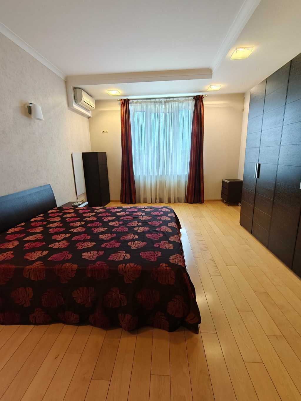 Аренда 2-комнатной квартиры 95 м², Молдавская ул., 2
