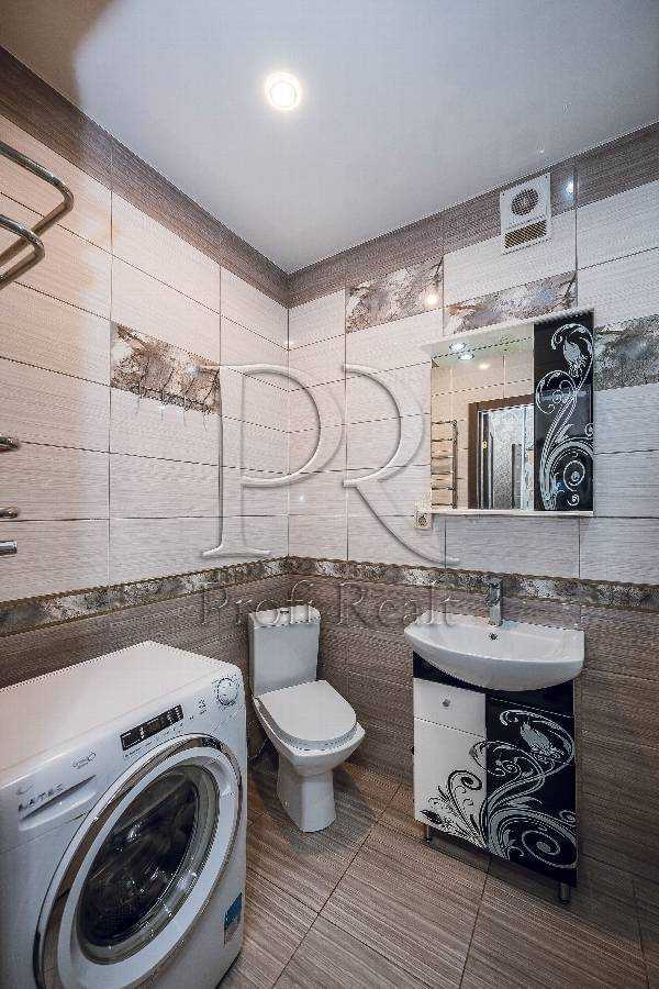 Продаж 1-кімнатної квартири 39 м², Соборна вул., 126/1