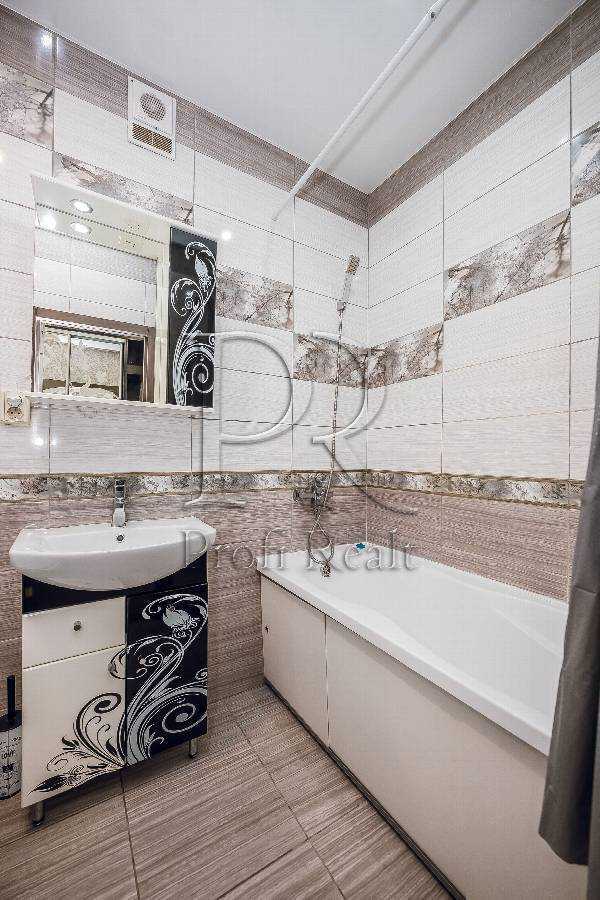 Продаж 1-кімнатної квартири 39 м², Соборна вул., 126/1