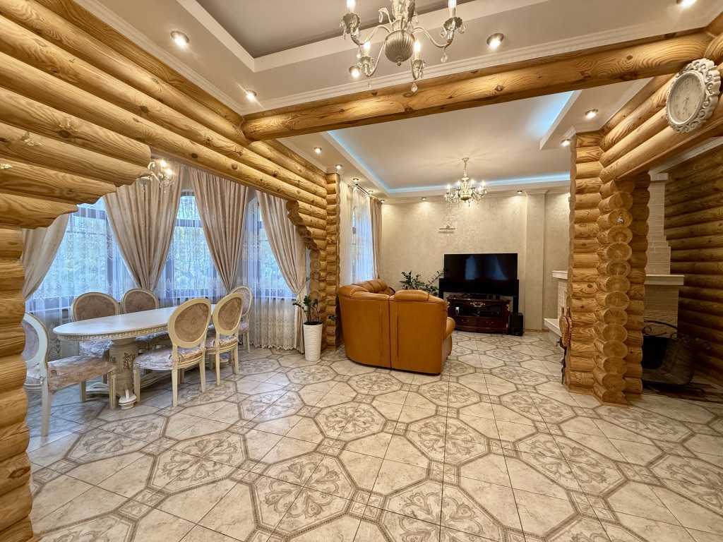 Оренда будинку 300 м², Радистів вул.