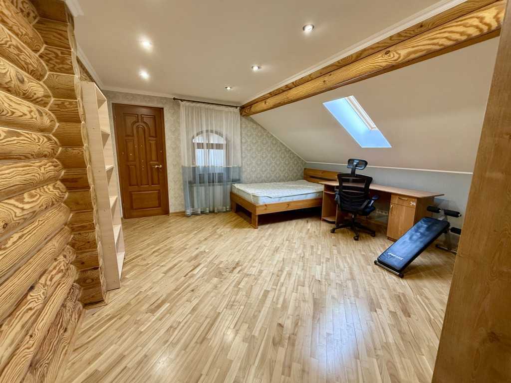 Оренда будинку 300 м², Радистів вул.