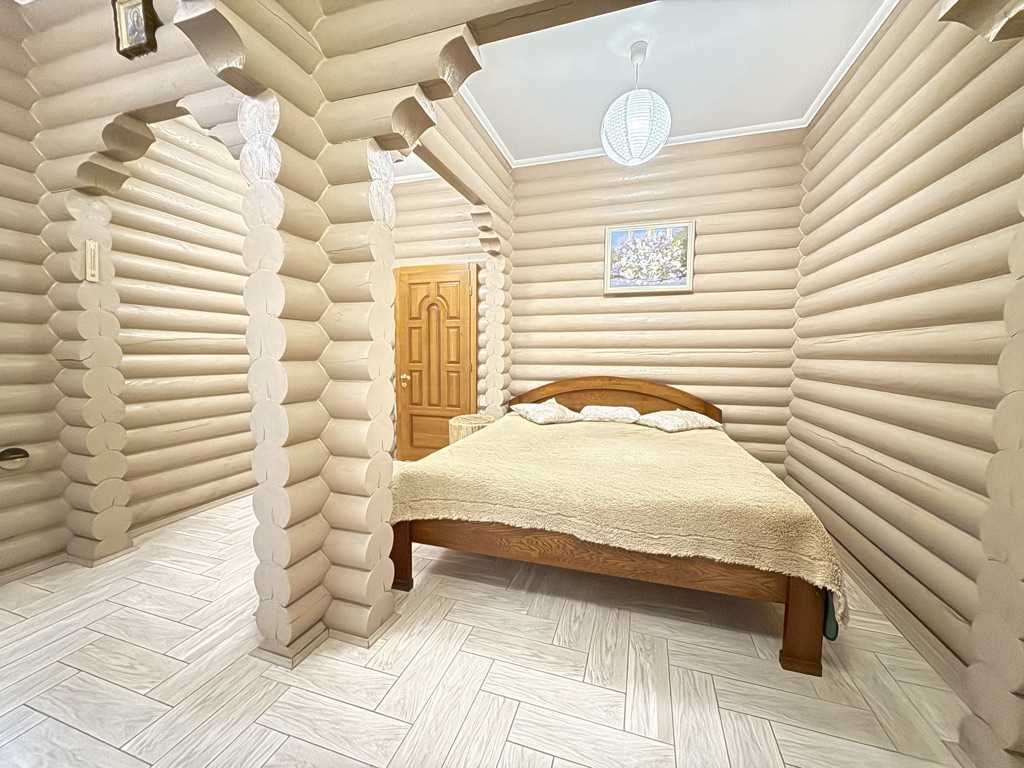 Оренда будинку 300 м², Радистів вул.