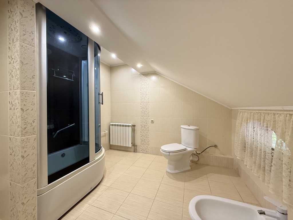 Оренда будинку 300 м², Радистів вул.