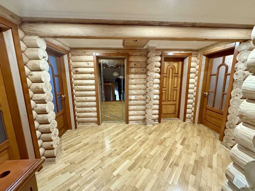 Оренда будинку 300 м², Радистів вул.