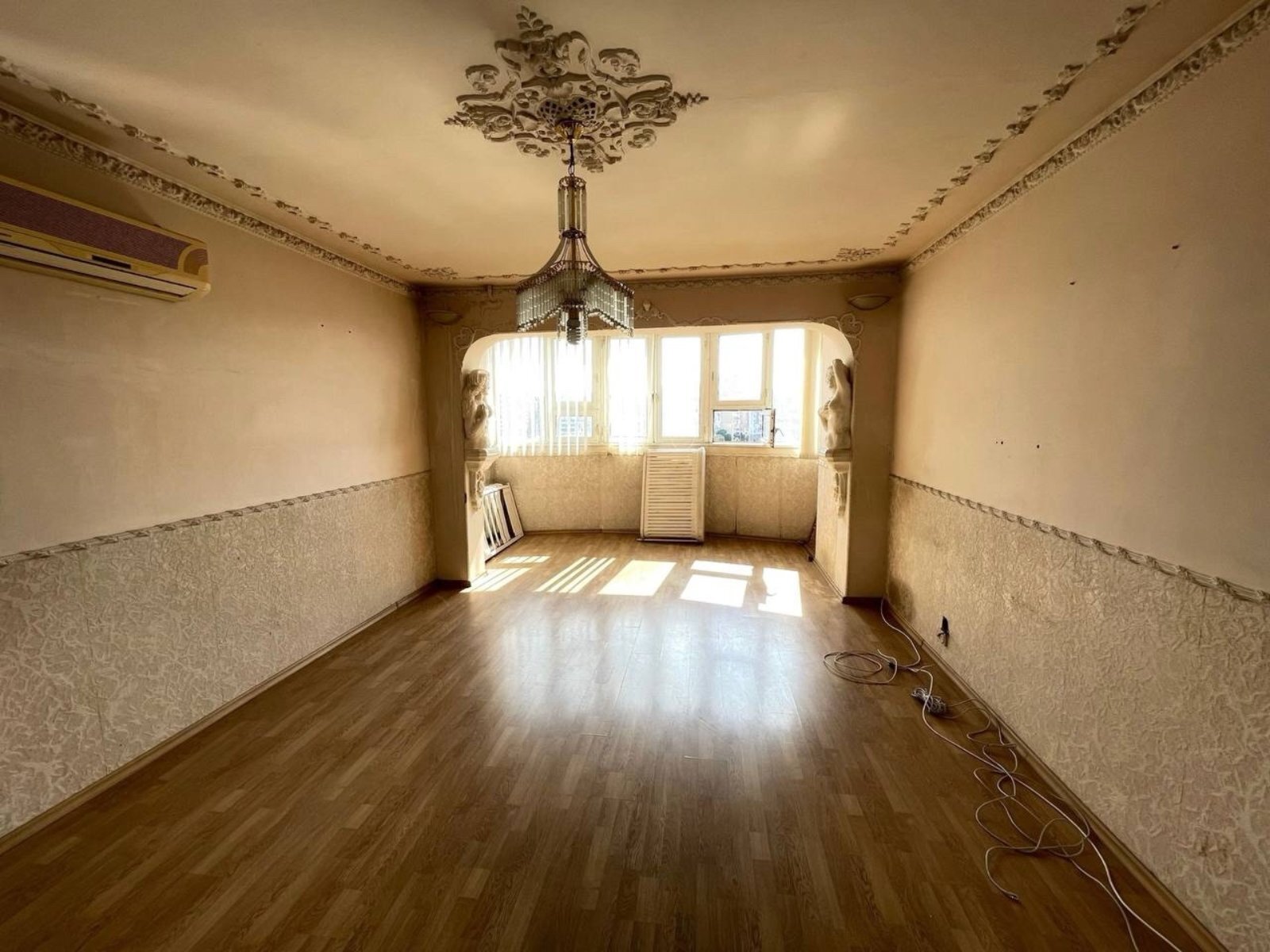 Продажа 4-комнатной квартиры 94 м², Люстдорфская дор.