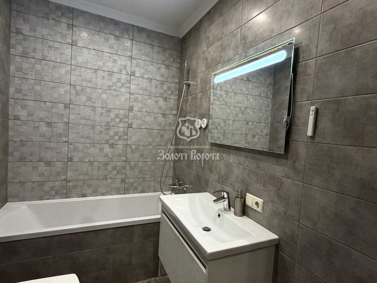 Продаж 1-кімнатної квартири 38.6 м², Боголюбова вул., 26