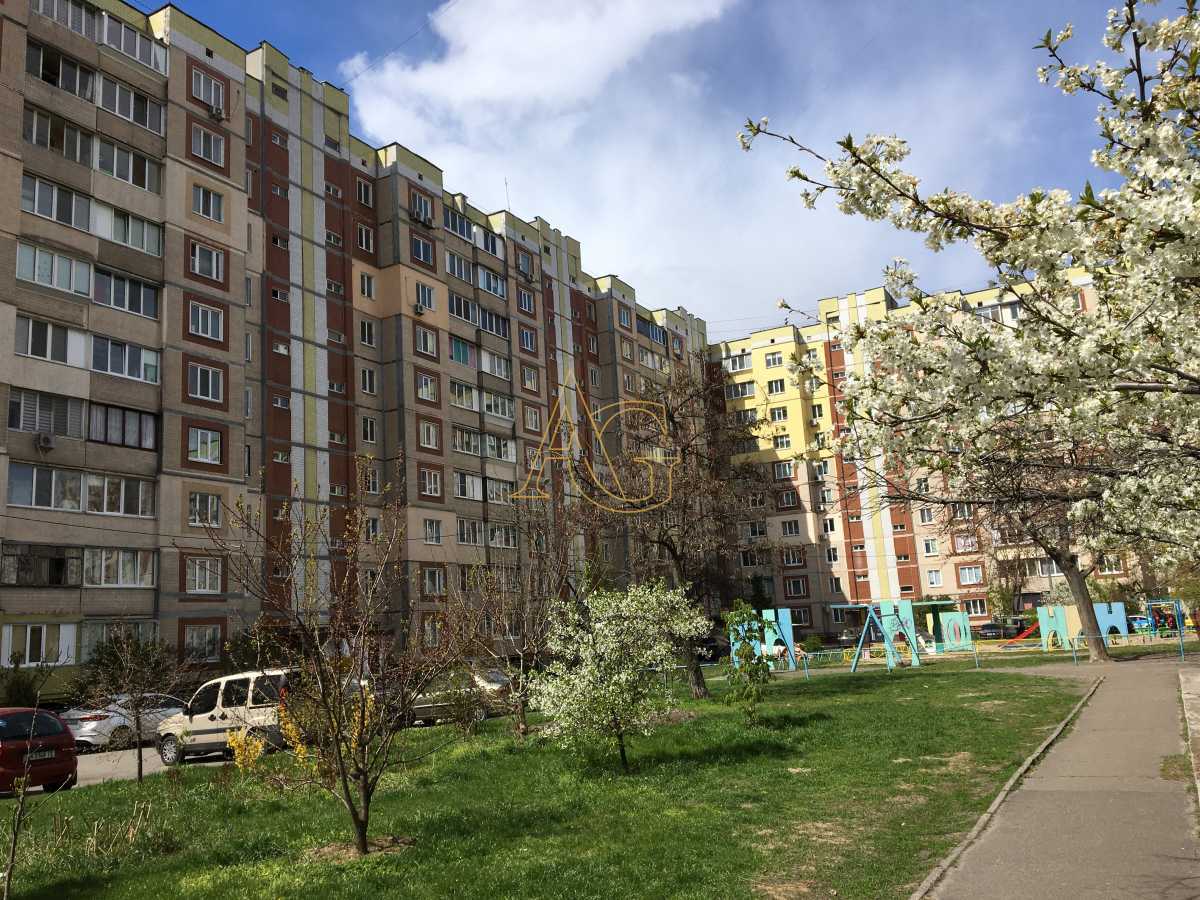 Оренда 2-кімнатної квартири 51 м², Сержа Лифаря вул., 4