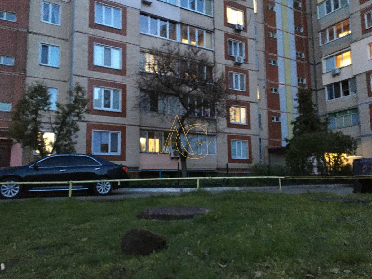 Оренда 2-кімнатної квартири 51 м², Сержа Лифаря вул., 4