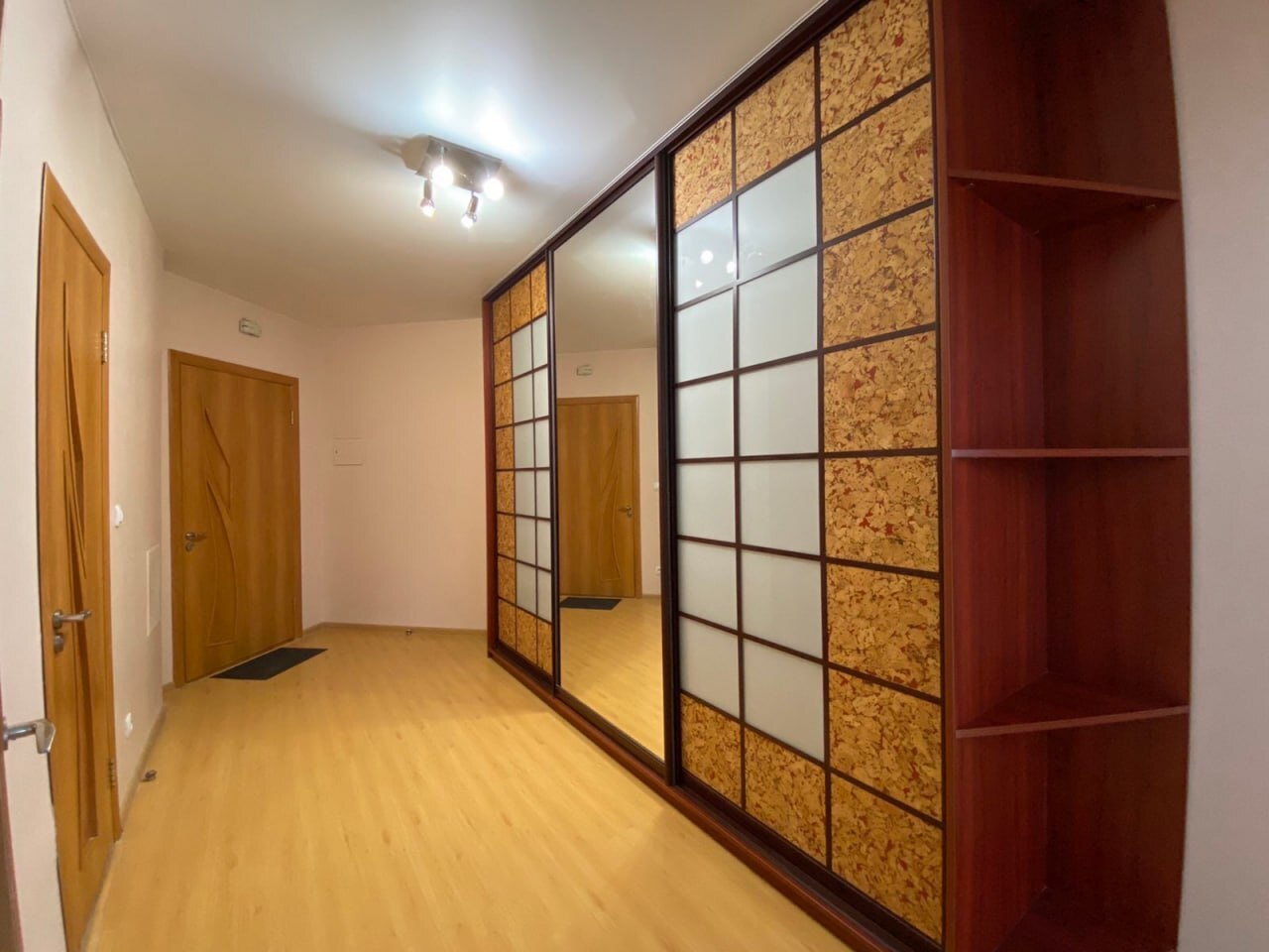 Продажа 1-комнатной квартиры 52.5 м², Осенняя ул., 33