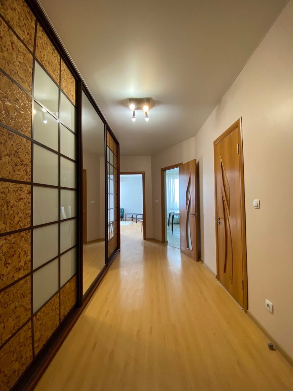 Продажа 1-комнатной квартиры 52.5 м², Осенняя ул., 33