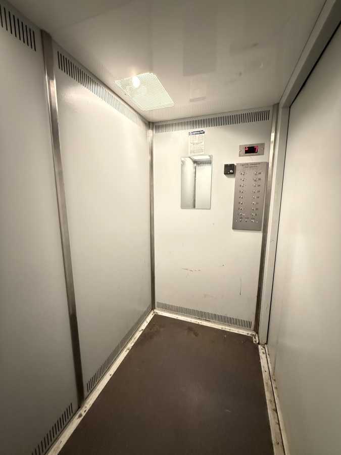 Продаж 1-кімнатної квартири 42 м², Володимира Маяковського просп., 36/7
