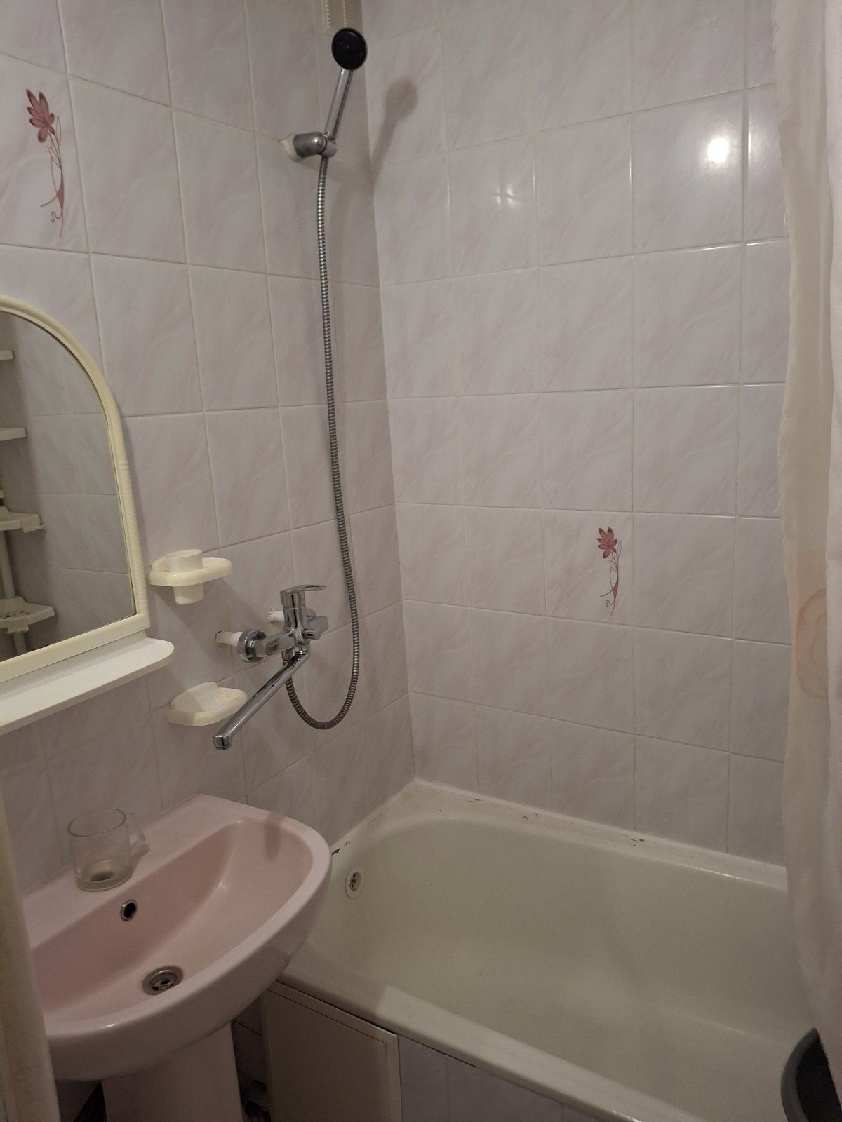 Аренда 1-комнатной квартиры 39 м², Ларисы Руденко ул., 13