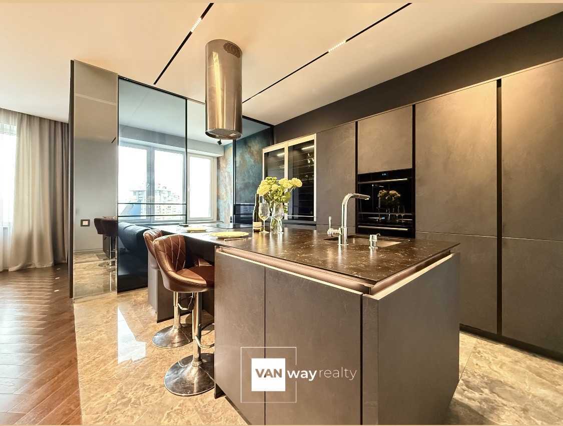 Продаж 3-кімнатної квартири 126.7 м², Микільсько-Слобідська вул., 3А