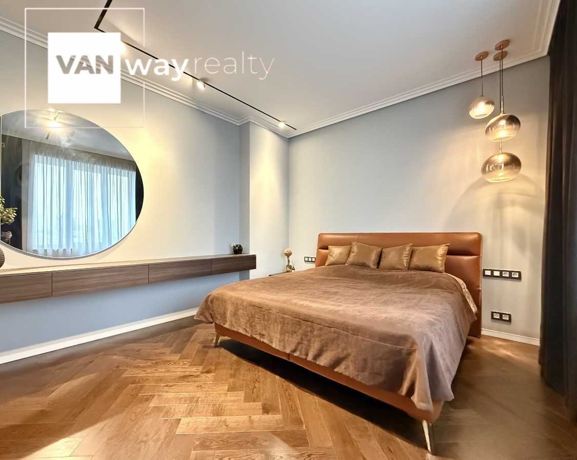 Продаж 3-кімнатної квартири 126.7 м², Микільсько-Слобідська вул., 3А