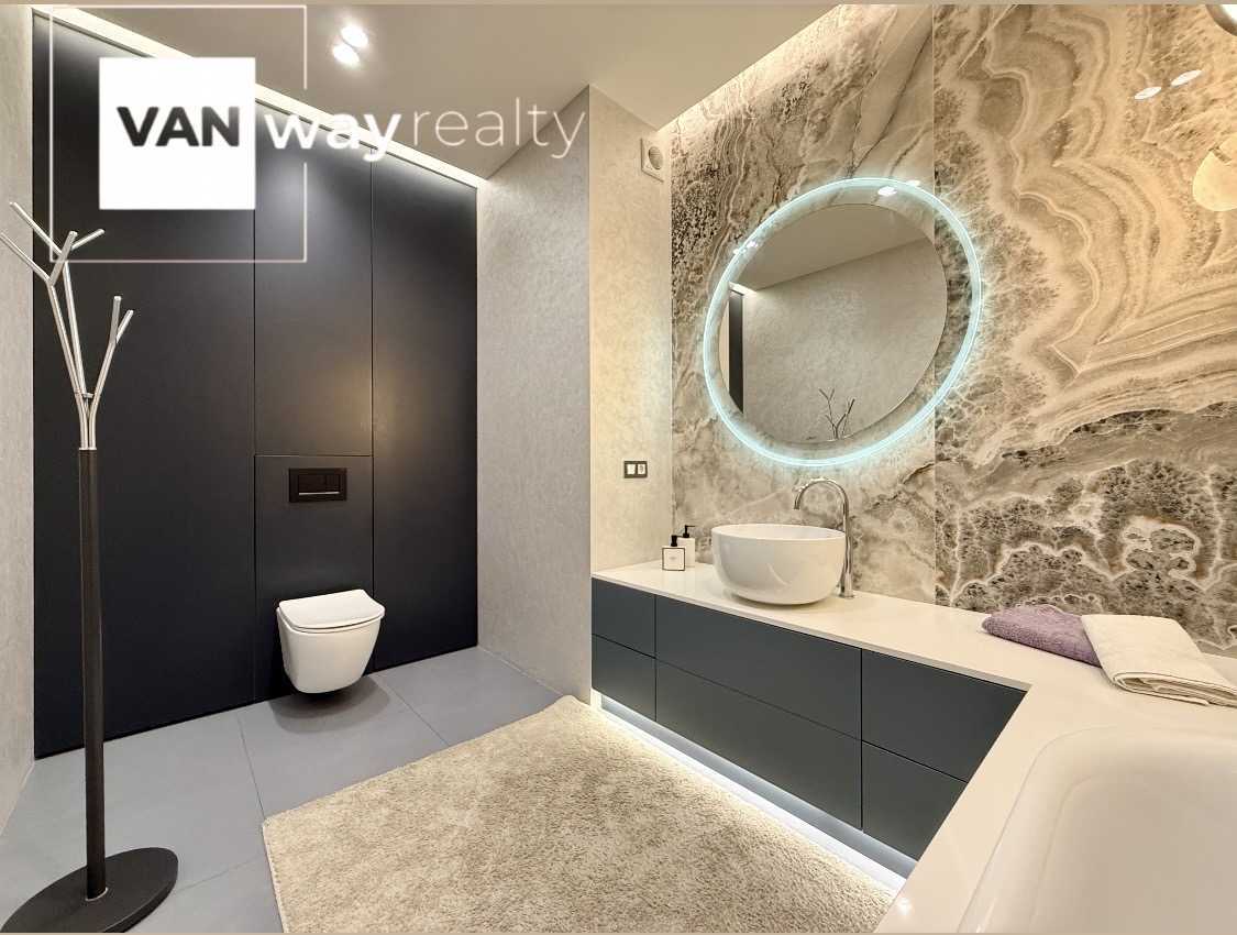 Продаж 3-кімнатної квартири 126.7 м², Микільсько-Слобідська вул., 3А