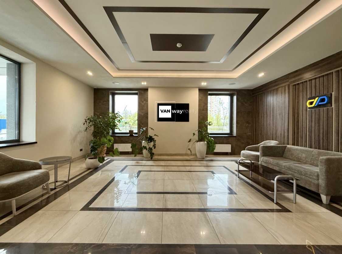 Продаж 3-кімнатної квартири 126.7 м², Микільсько-Слобідська вул., 3А