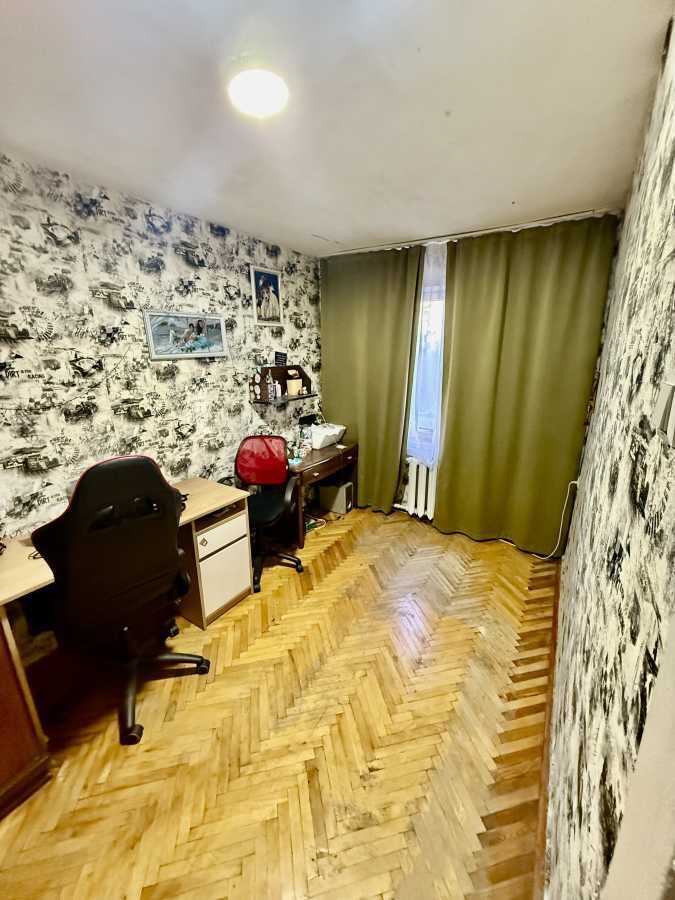 Продаж 2-кімнатної квартири 44.1 м², Відрадний просп., 12