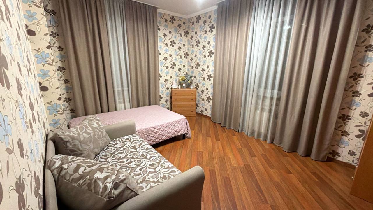 Аренда 3-комнатной квартиры 97 м², Гната Хоткевича ул.