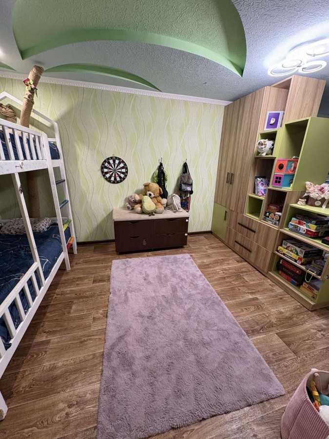 Продаж 3-кімнатної квартири 80 м², Чеботарьова вул., 30