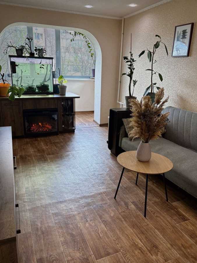 Продаж 3-кімнатної квартири 80 м², Чеботарьова вул., 30