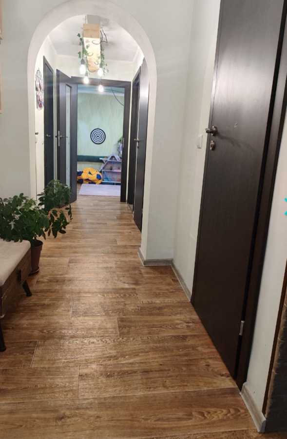 Продаж 3-кімнатної квартири 80 м², Чеботарьова вул., 30