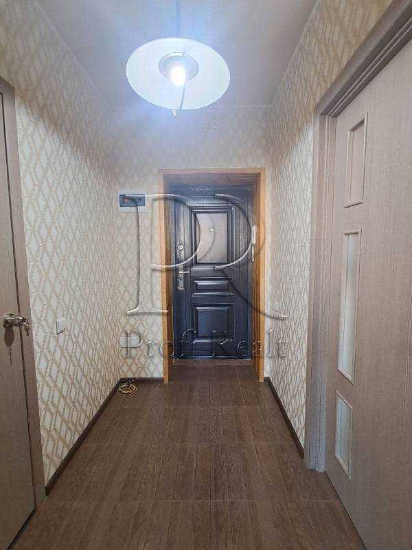 Продаж 1-кімнатної квартири 38 м², Вишнева вул., Машинобудівельників вулиця, 31