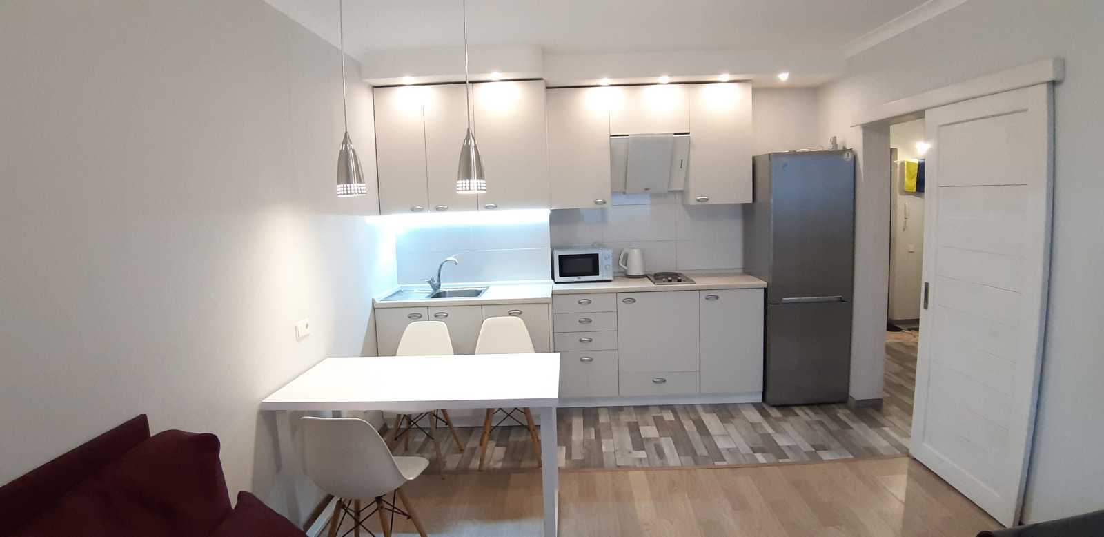 Аренда 1-комнатной квартиры 50 м², Академика Глушкова просп., 9Е
