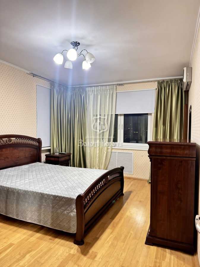 Продаж 2-кімнатної квартири 68 м², Феодосійський пров., 14А