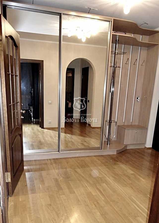 Продаж 2-кімнатної квартири 68 м², Феодосійський пров., 14А