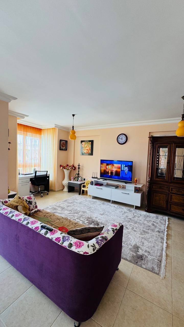 Продаж 3-кімнатної квартири 142 м²