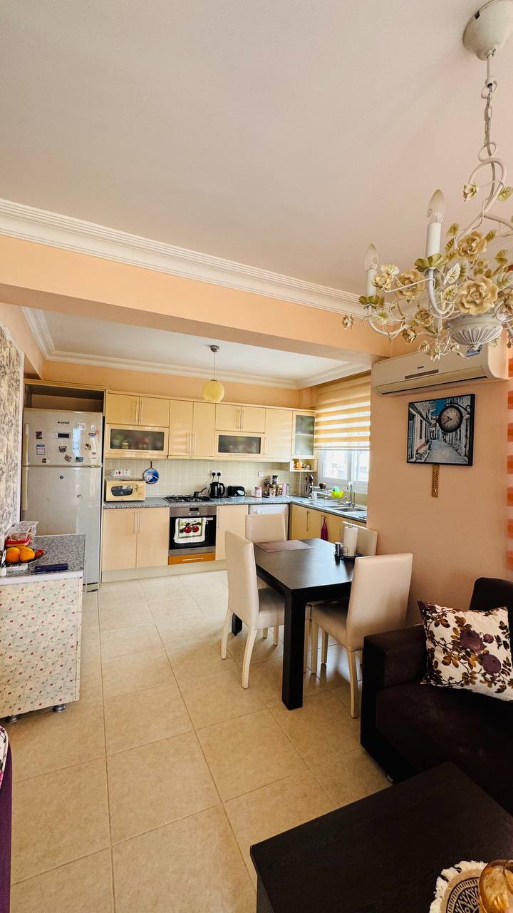 Продаж 3-кімнатної квартири 142 м²