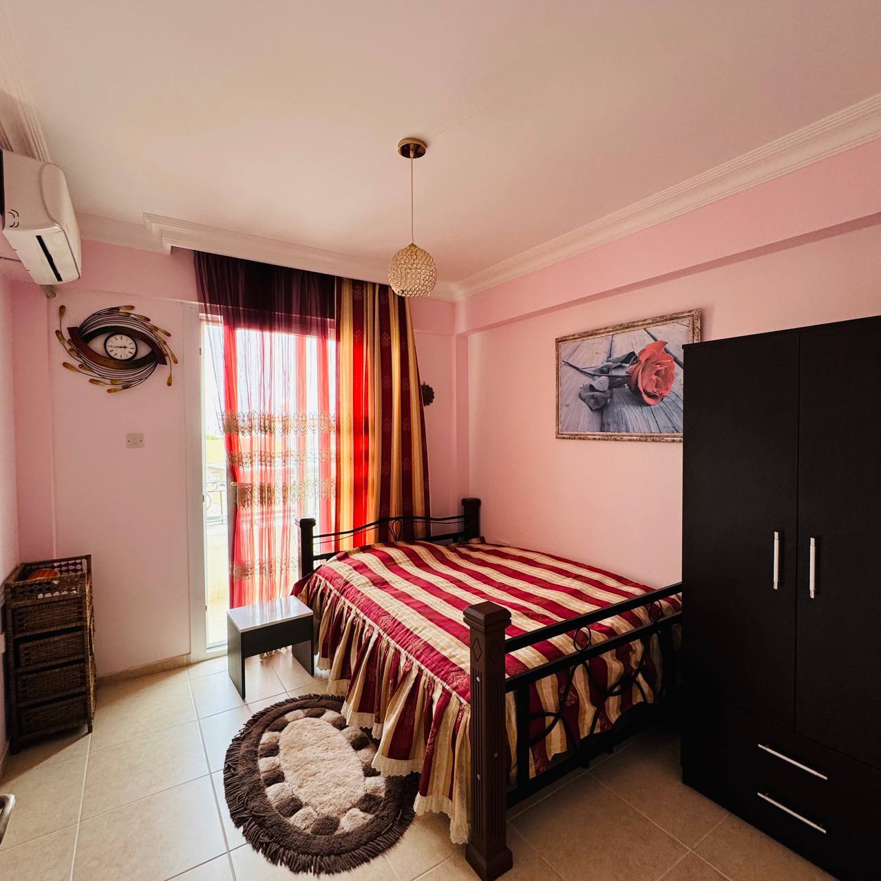 Продаж 3-кімнатної квартири 142 м²