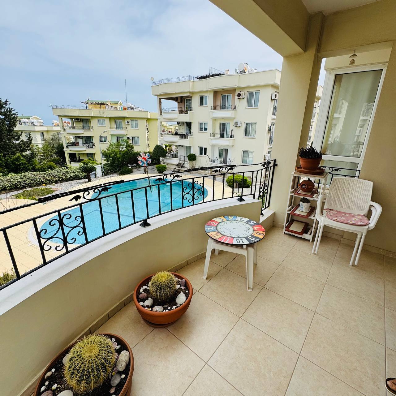 Продаж 3-кімнатної квартири 142 м²