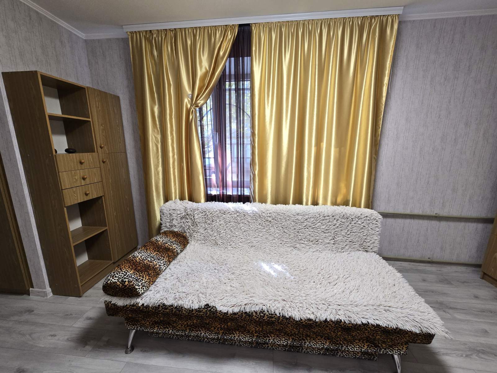 Оренда 2-кімнатної квартири 46 м², Гладкова вул., 27