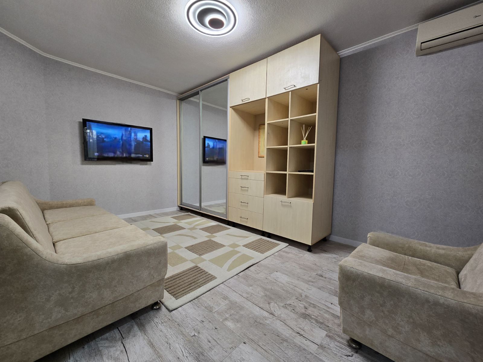 Оренда 2-кімнатної квартири 46 м², Гладкова вул., 27