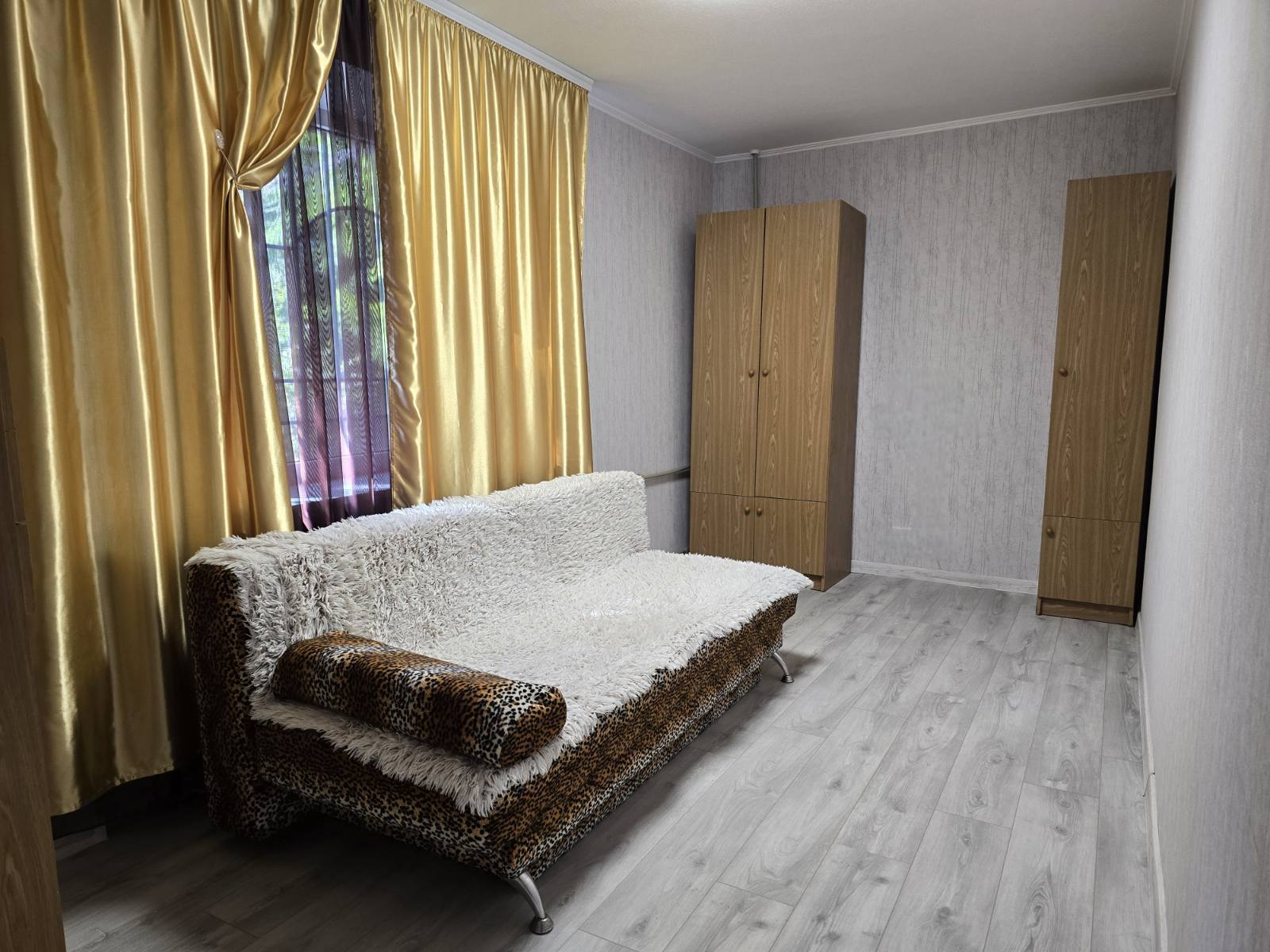 Оренда 2-кімнатної квартири 46 м², Гладкова вул., 27