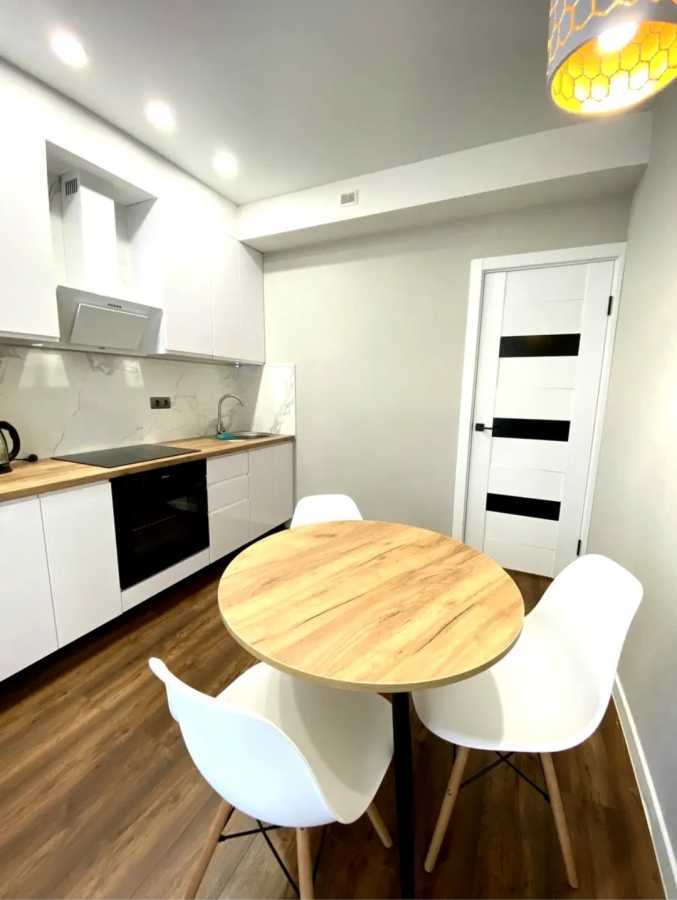 Продажа 1-комнатной квартиры 37 м², Василия Стуса ул., 7Б