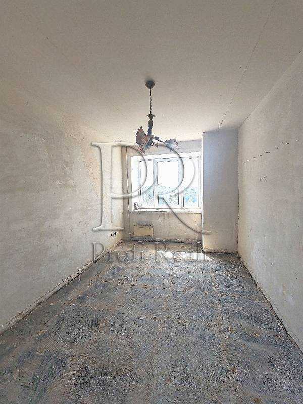 Продаж 3-кімнатної квартири 75 м², Симиренка вул., 1Г