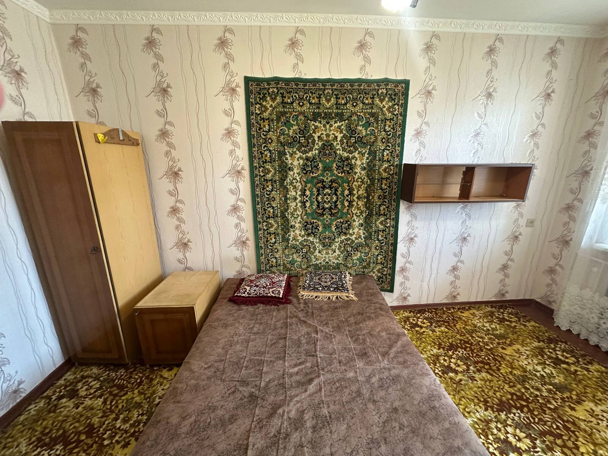 Оренда 3-кімнатної квартири 65 м², Крюкова вул.